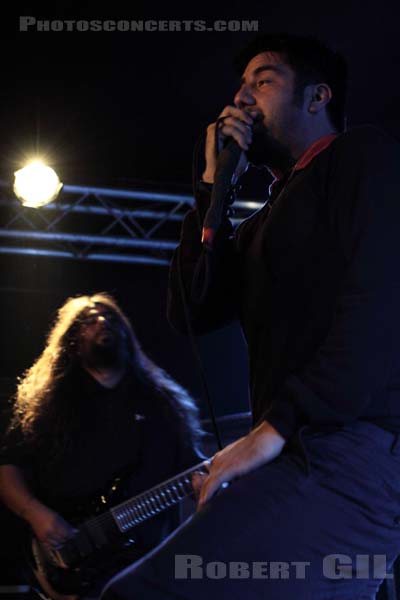 DEFTONES - 2010-05-10 - PARIS - La Boule Noire - Camillo Wong Moreno - Stephen Carpenter